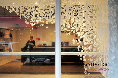 3bisousciao_macarons_flower_window